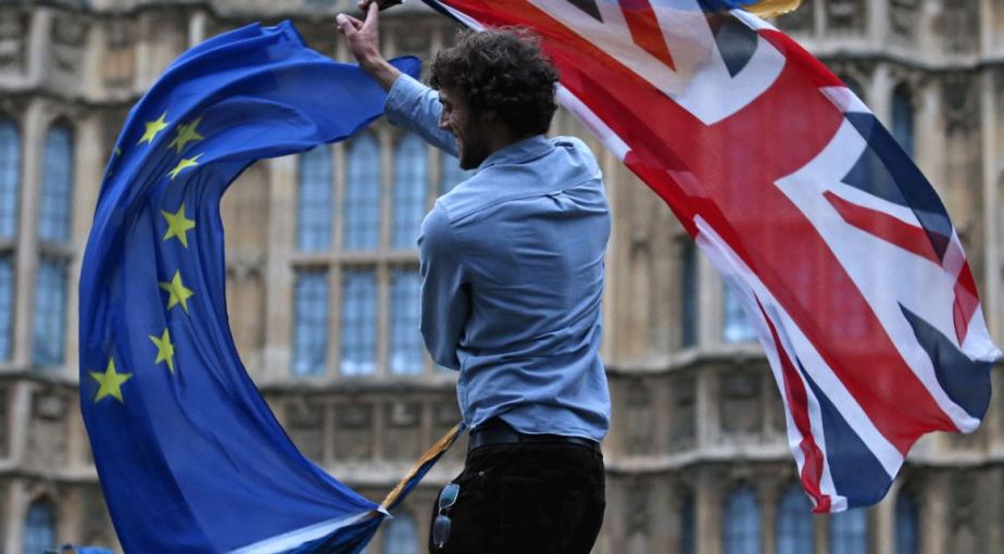 EU wrestles May into II&nbsp;referendum