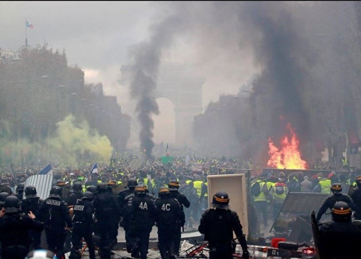French hypocrites versus Yellow&nbsp;Vests